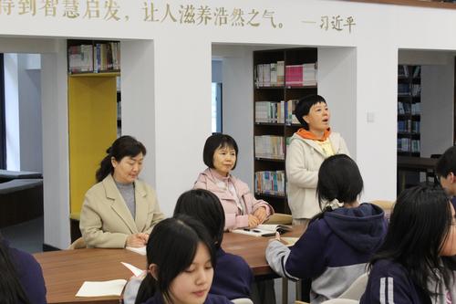 2.教师董引娣老师进行主持发言