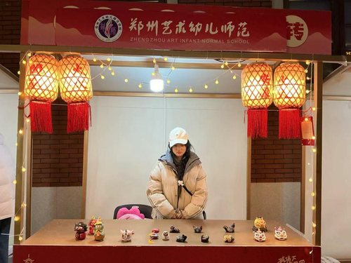 6.非遗面塑摊位展示